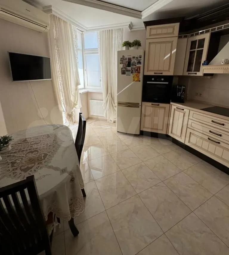 Продается 2-комн. квартира, 68.9 м²