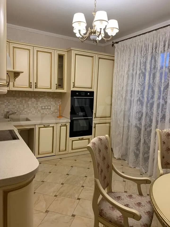 Продается 2-комн. квартира, 77.3 м²