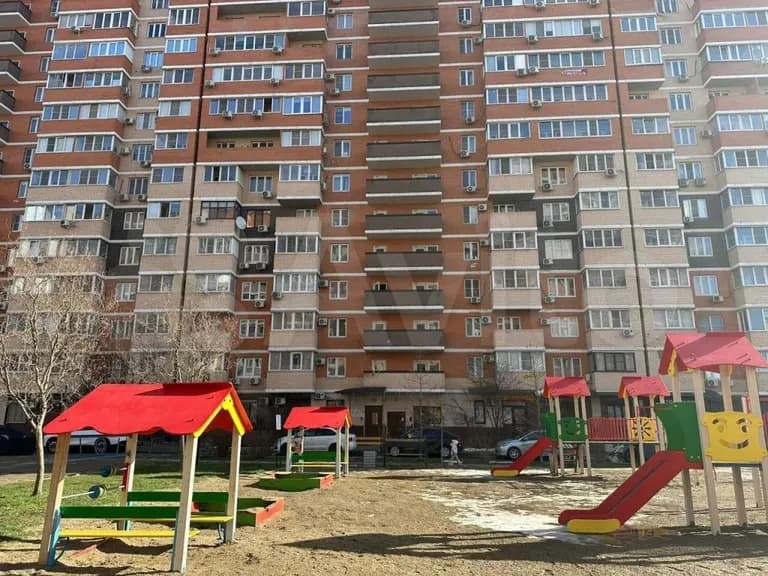 Продается 3-комн. квартира, 97.8 м²