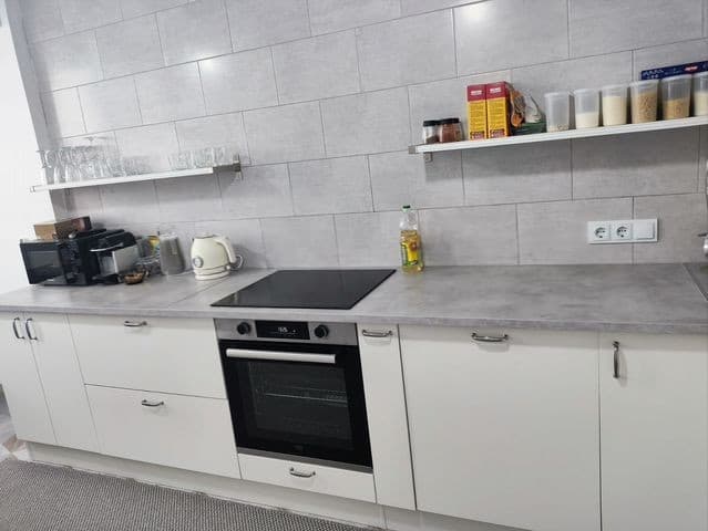 Продается 2-комн. квартира, 57 м²