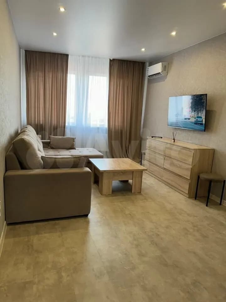 Продается 1-комн. квартира, 40 м² — фото 2