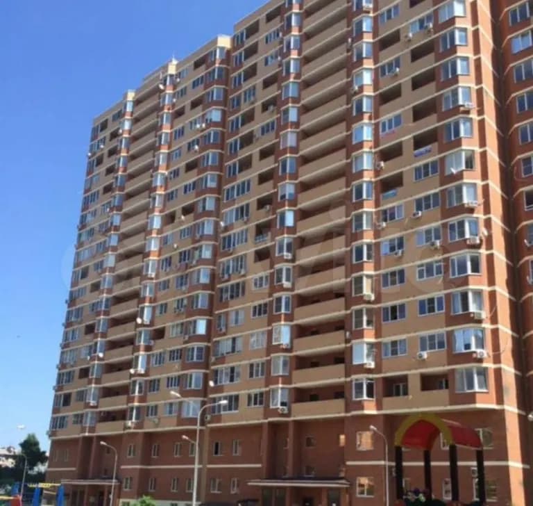 Продается 1-комн. квартира, 42 м²