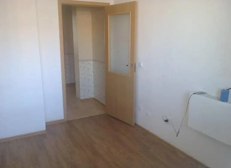 Продается 2-комн. квартира, 58.2 м²