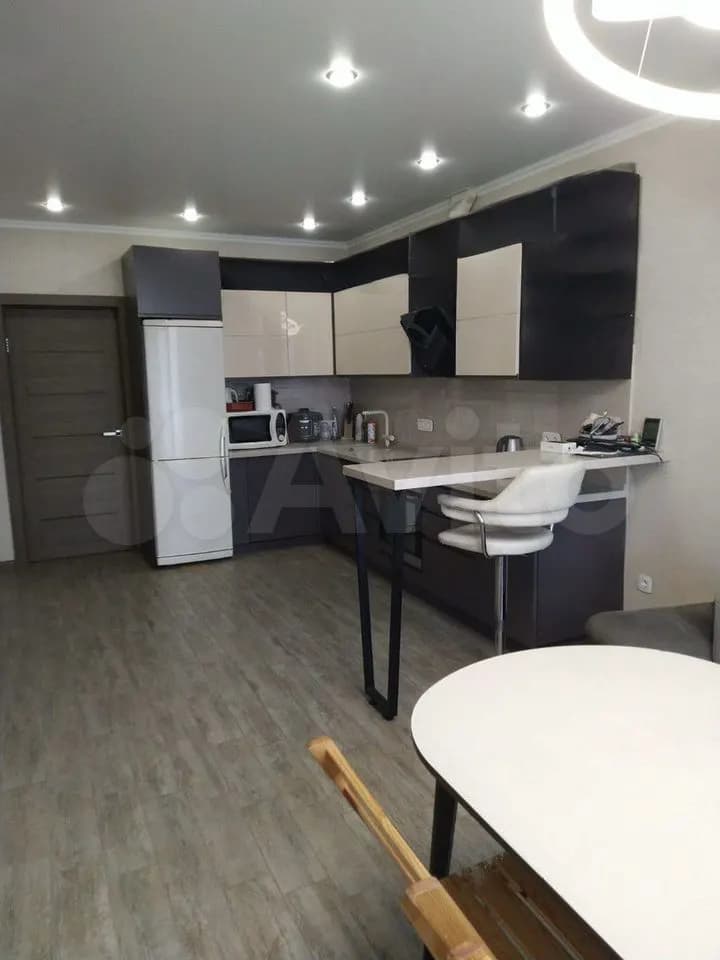 Продается 3-комн. квартира, 75.8 м² — фото 2
