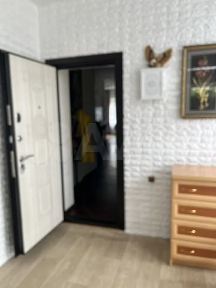 Продается 1-комн. квартира, 63.7 м²