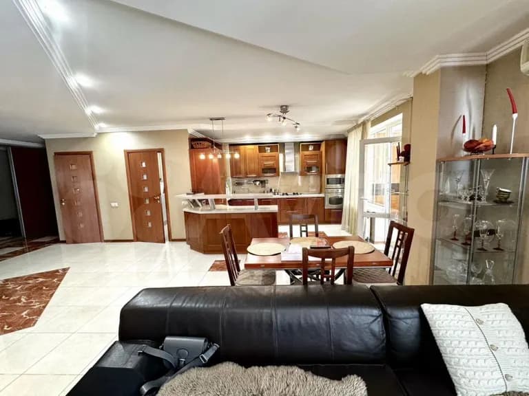 Продается 4-комн. квартира, 138 м² — фото 3