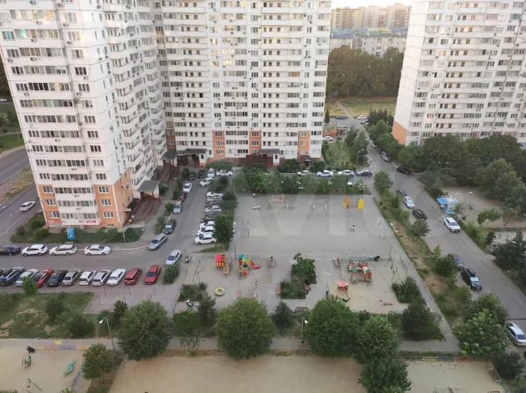 Продается 2-комн. квартира, 65.3 м² — фото 2