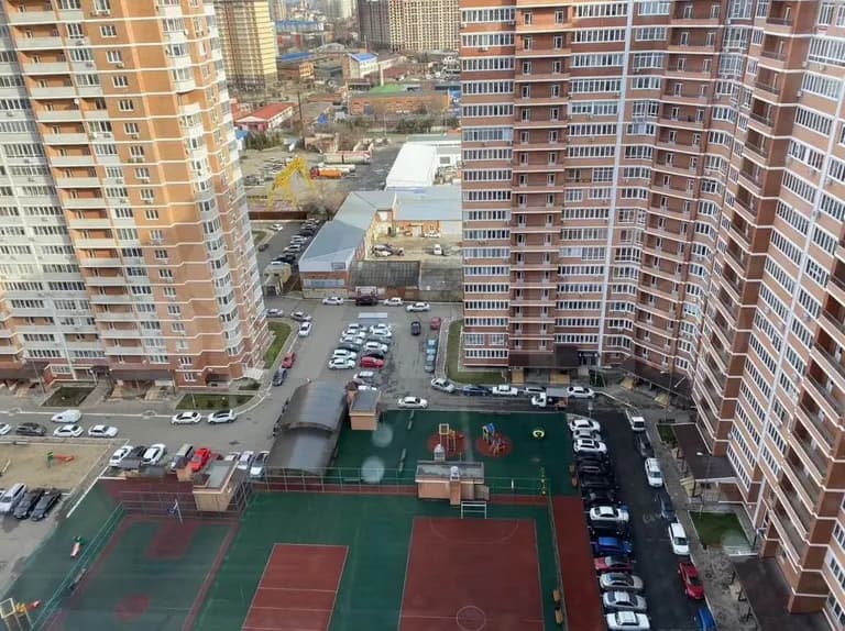 Продается 2-комн. квартира, 68.6 м²