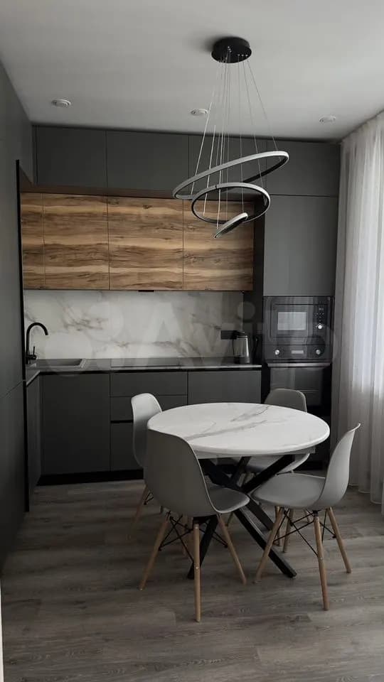 Продается 1-комн. квартира, 42 м²