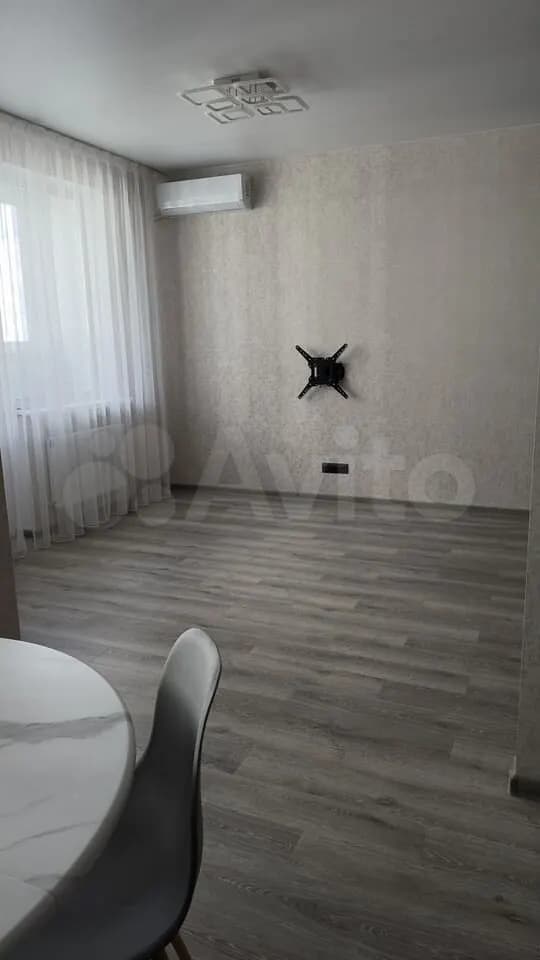 Продается 1-комн. квартира, 42 м² — фото 3