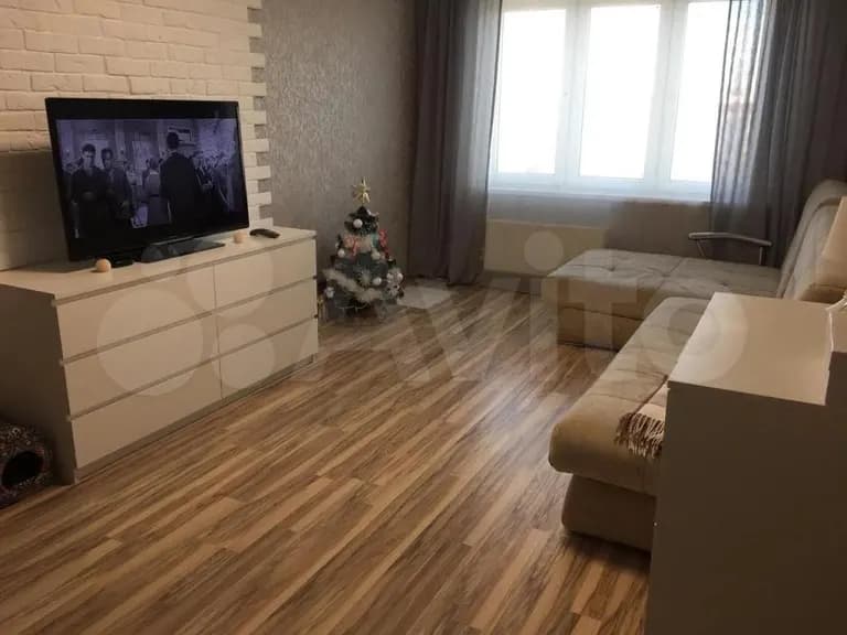 Продается 2-комн. квартира, 54.3 м²