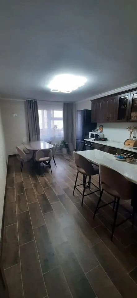 Продается 3-комн. квартира, 91 м² — фото 2