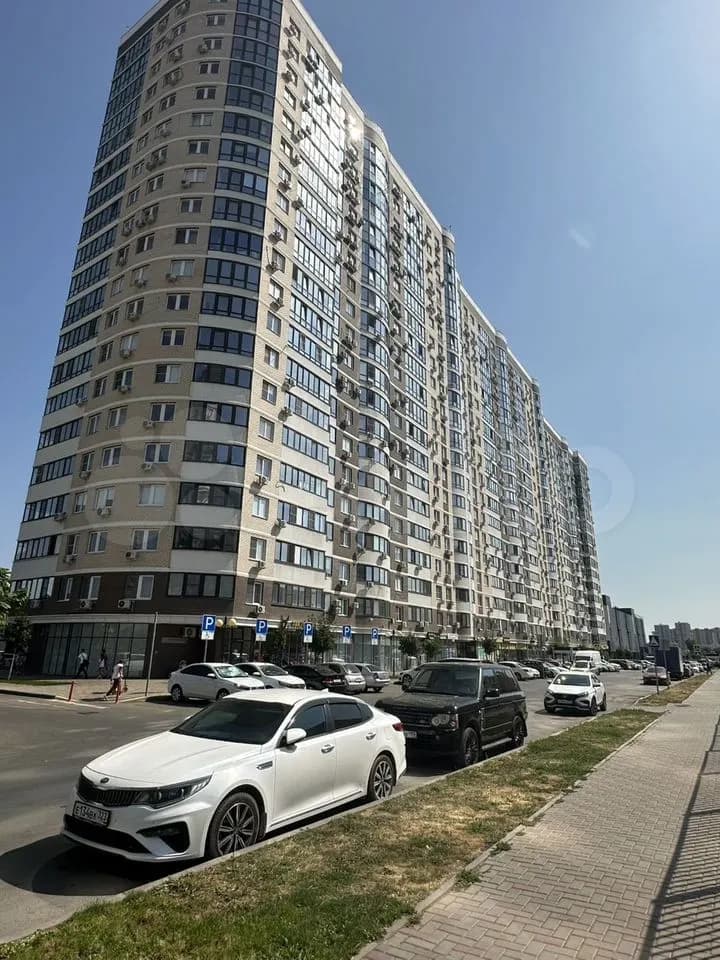 Продается 2-комн. квартира, 57.6 м²