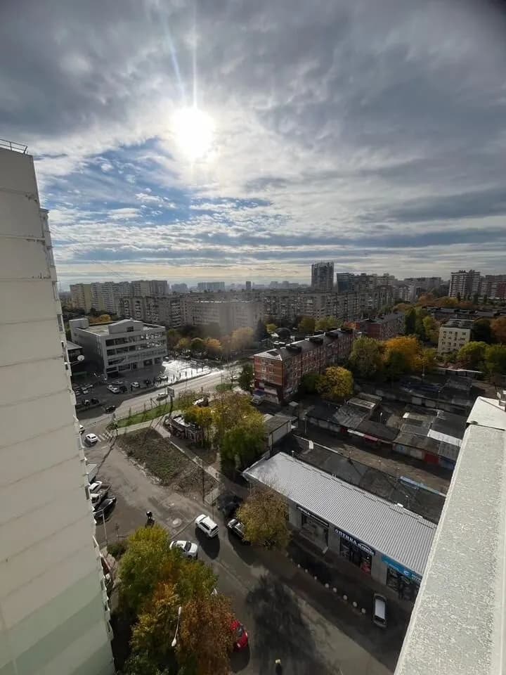 Продается 2-комн. квартира, 59.6 м²