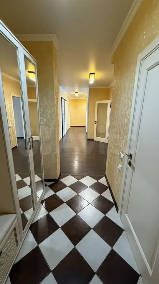 Продается 3-комн. квартира, 122.3 м² — фото 2