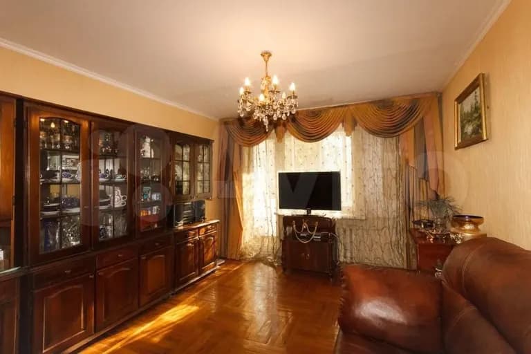 Продается 2-комн. квартира, 49.3 м² — фото 2