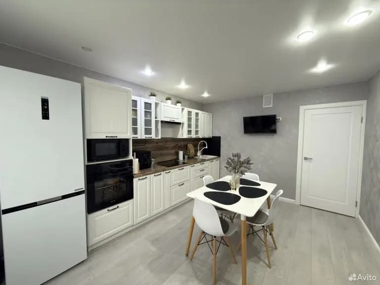 Продается 2-комн. квартира, 60 м²
