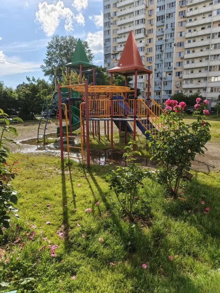 Продается 2-комн. квартира, 72.5 м²