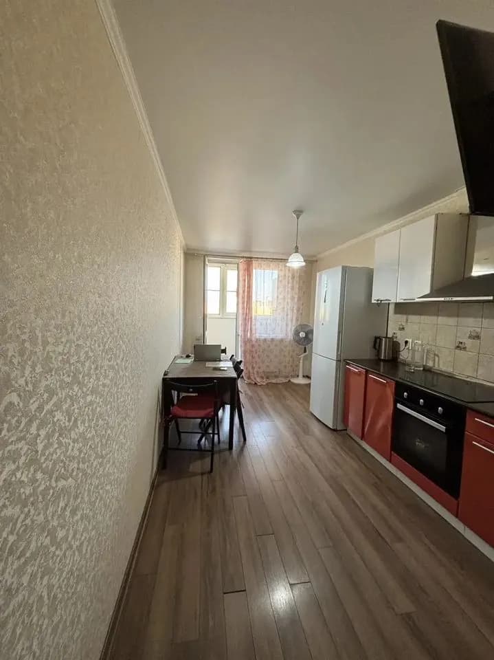 Продается 2-комн. квартира, 70.3 м² — фото 2