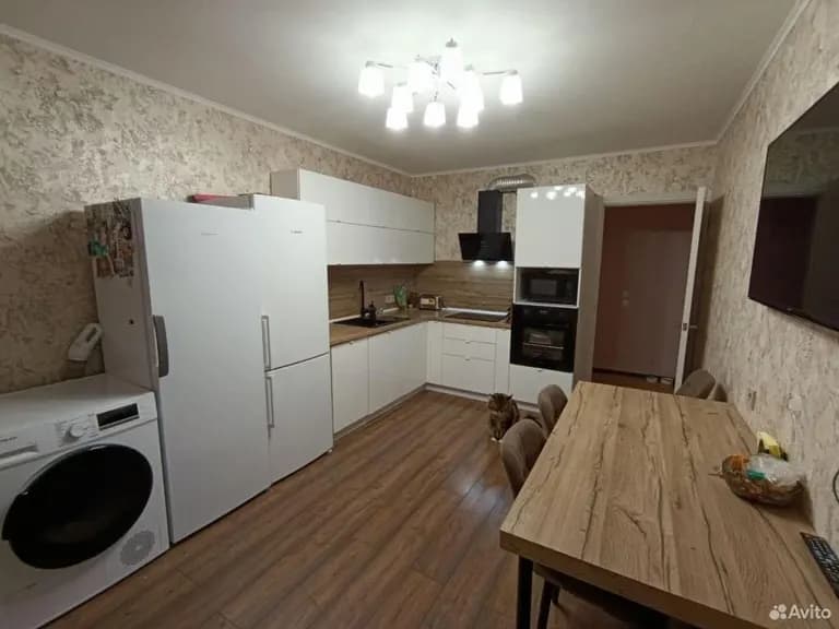 Продается 3-комн. квартира, 71.2 м² — фото 2