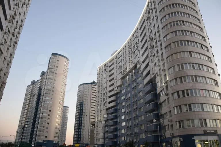 Продается 3-комн. квартира, 92.3 м²