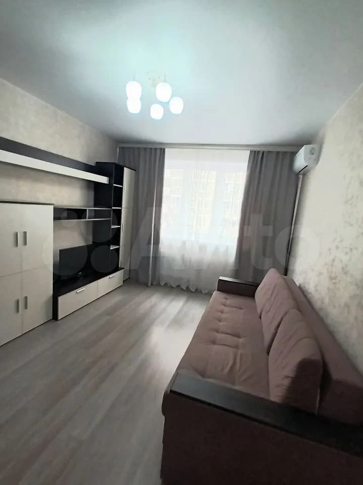 Продается 1-комн. квартира, 37.4 м²