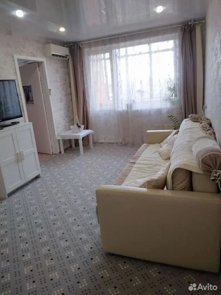 Продается 4-комн. квартира, 61.9 м² — фото 2