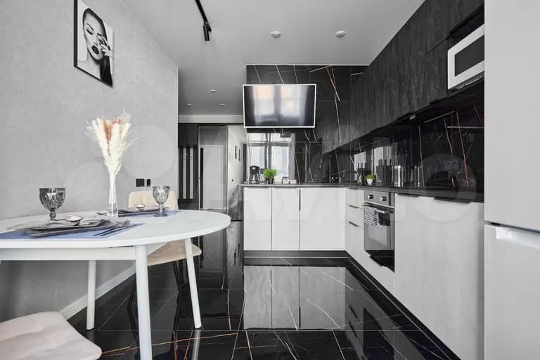Продается 1-комн. квартира, 45 м² — фото 2