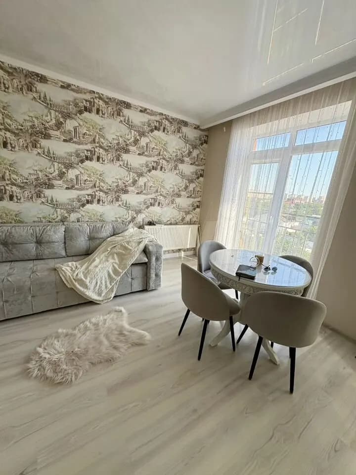 Продается 2-комн. квартира, 67 м²