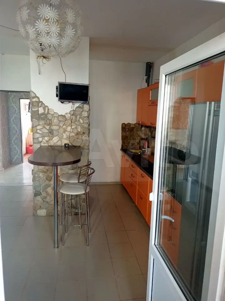 Продается 2-комн. квартира, 63.7 м²