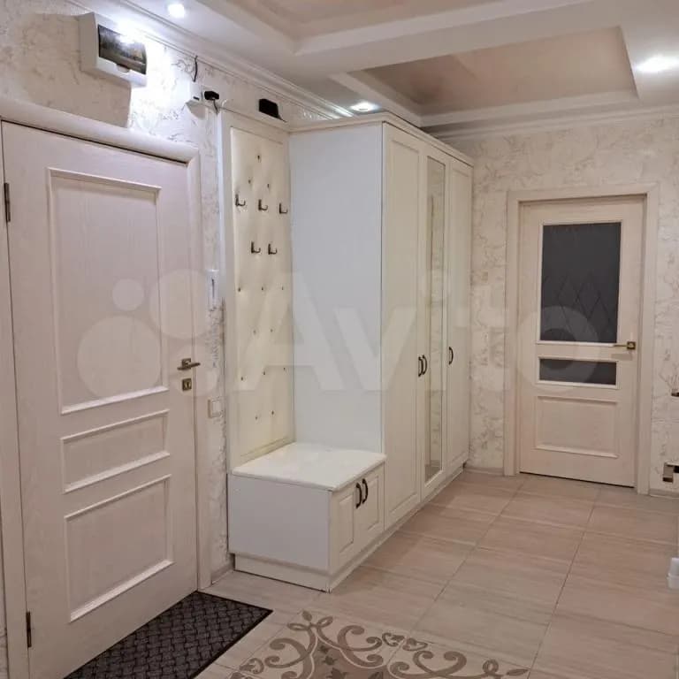 Продается 3-комн. квартира, 107.8 м²