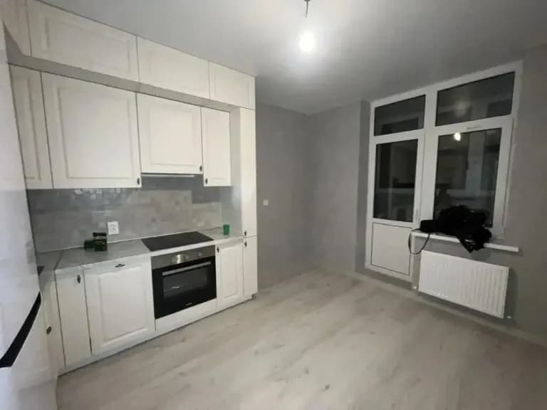 Продается 1-комн. квартира, 42 м²