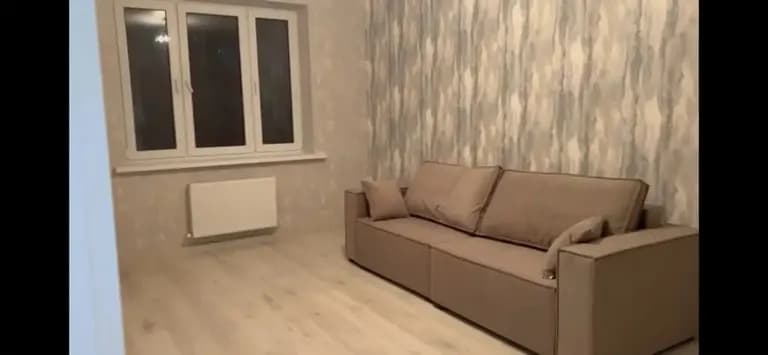Продается 1-комн. квартира, 42 м² — фото 2