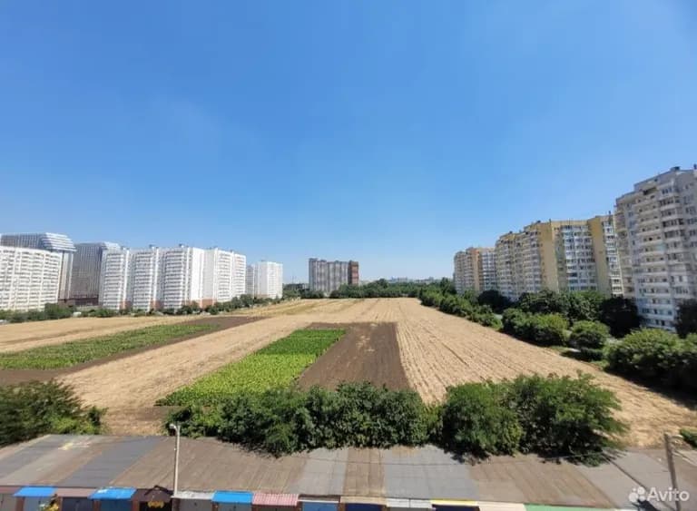 Продается 2-комн. квартира, 60 м²