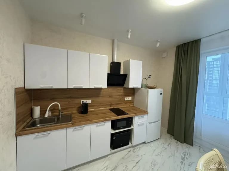 Продается 1-комн. квартира, 40.6 м² — фото 4