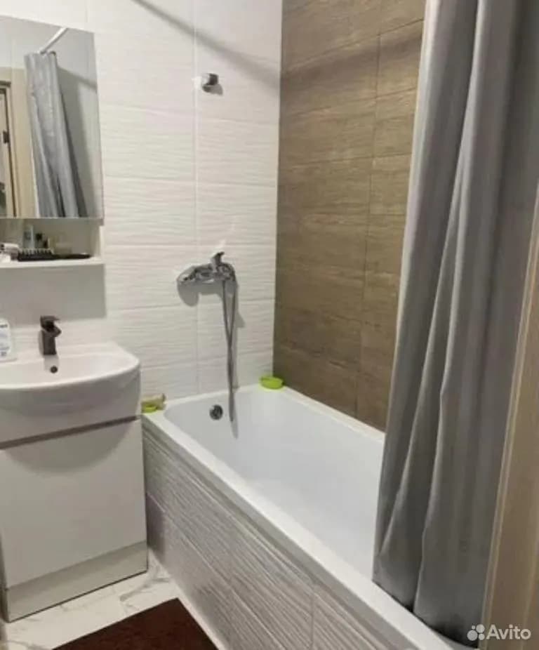 Продается 1-комн. квартира, 40 м² — фото 2