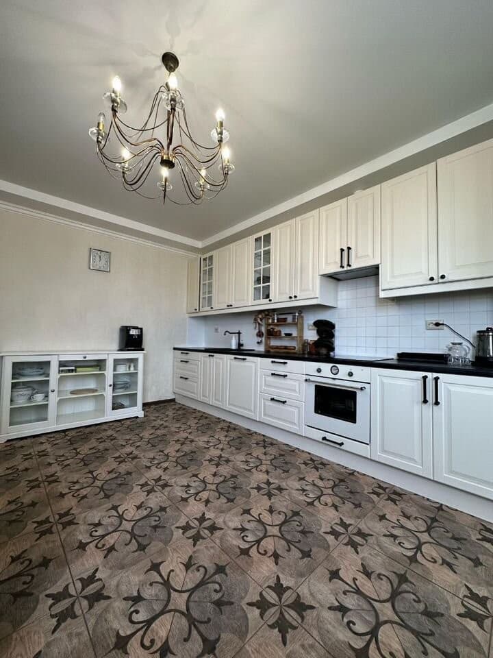 Продается 3-комн. квартира, 128 м²