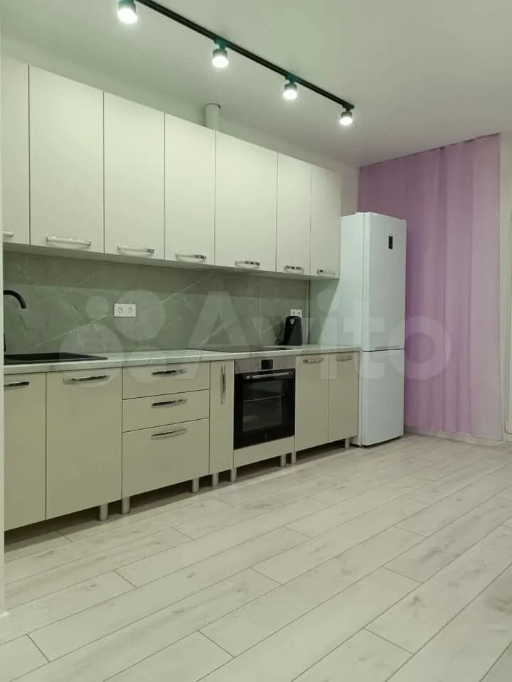 Продается 2-комн. квартира, 63 м²