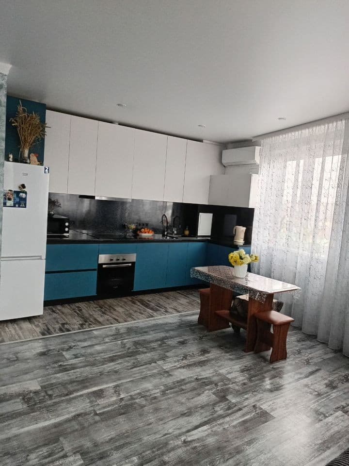 Продается 3-комн. квартира, 63 м²