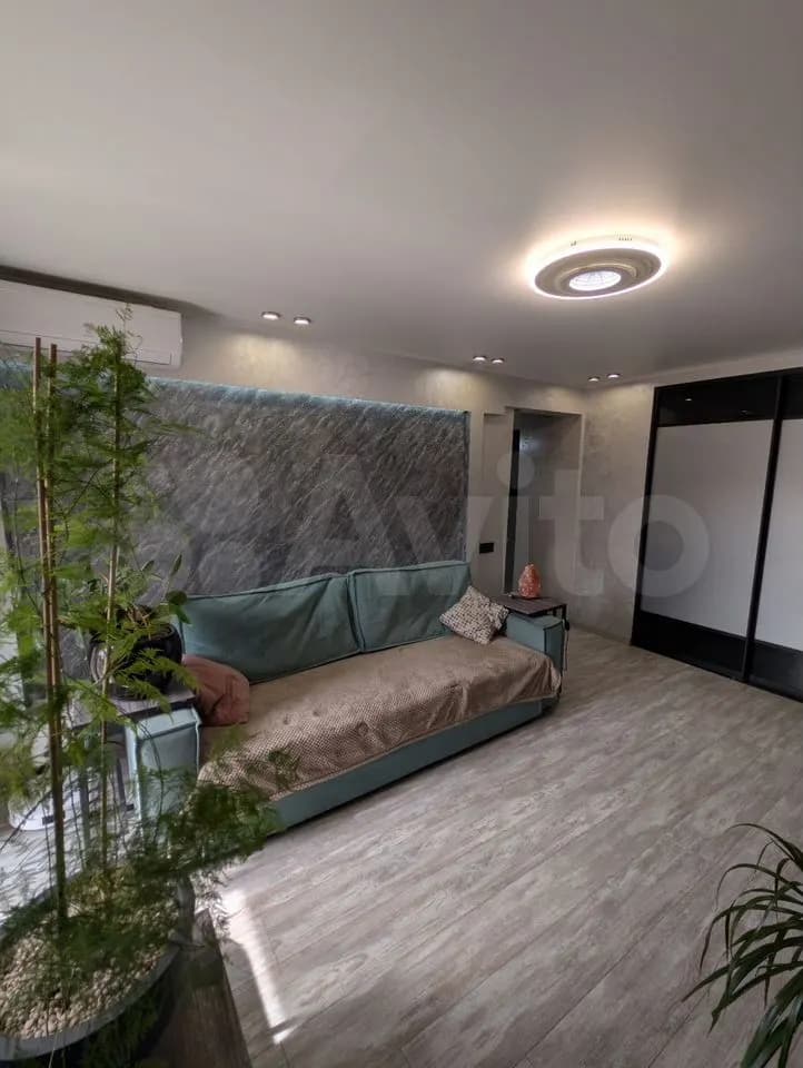 Продается 4-комн. квартира, 60 м² — фото 3