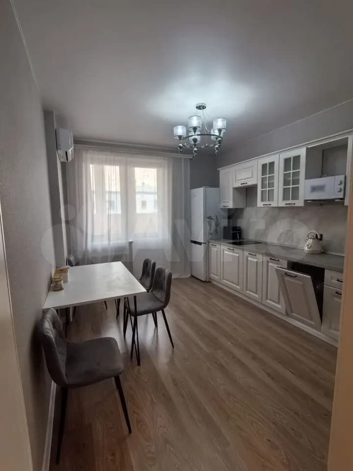 Продается 1-комн. квартира, 42.3 м²