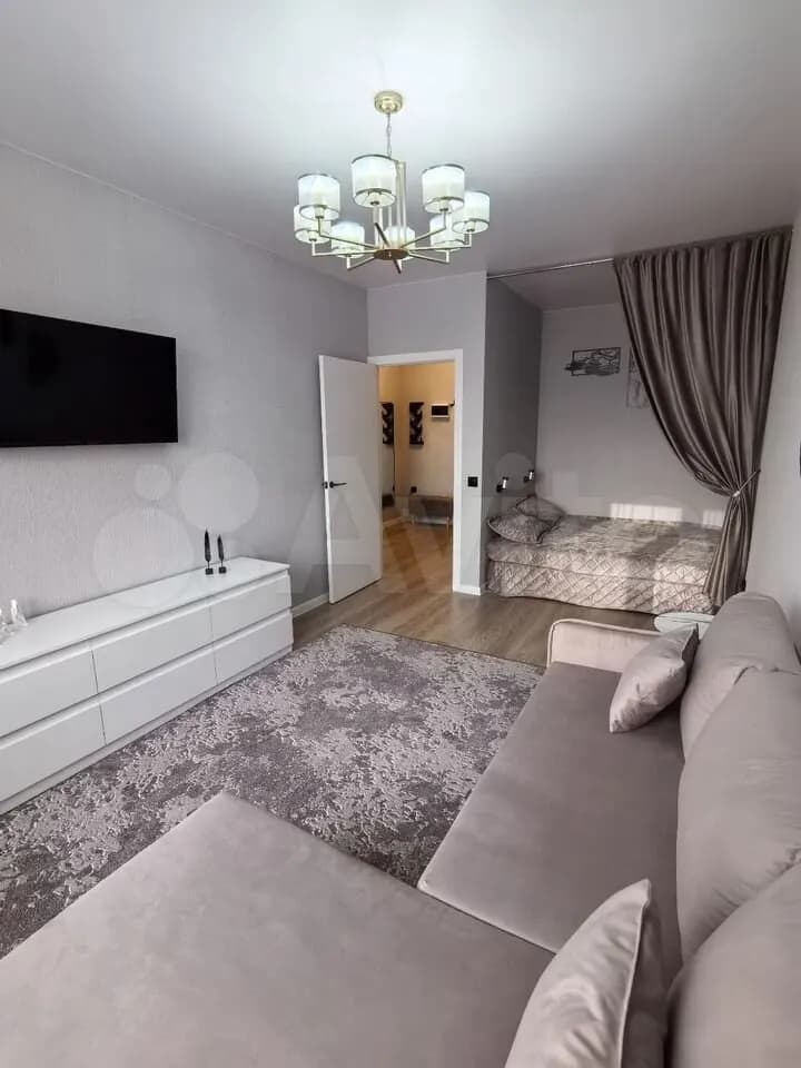 Продается 1-комн. квартира, 42.3 м² — фото 2