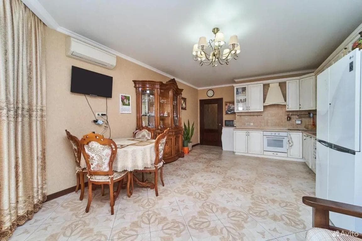 Продается 2-комн. квартира, 96 м²