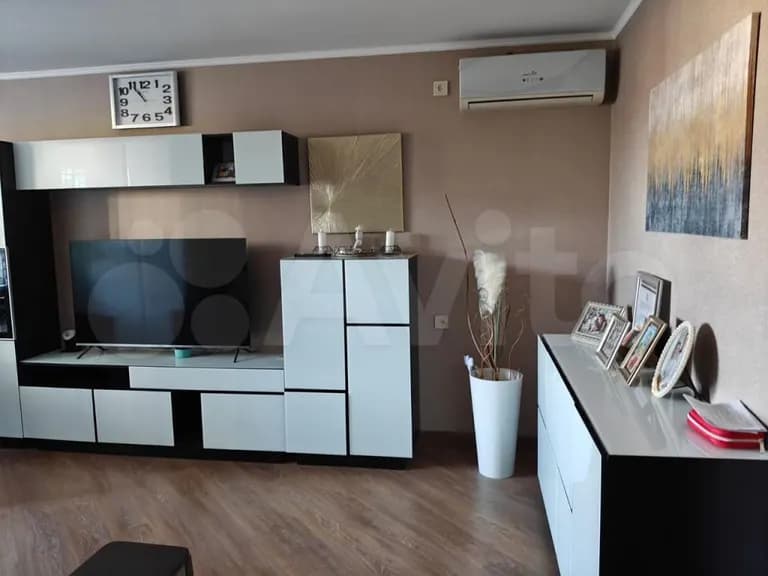 Продается 2-комн. квартира, 52 м² — фото 2