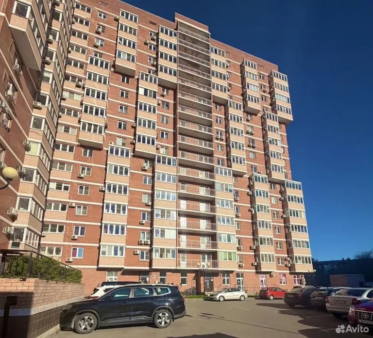 Продается 2-комн. квартира, 64.7 м² — фото 2