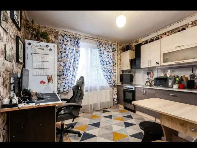 Продается 2-комн. квартира, 59 м² — фото 2