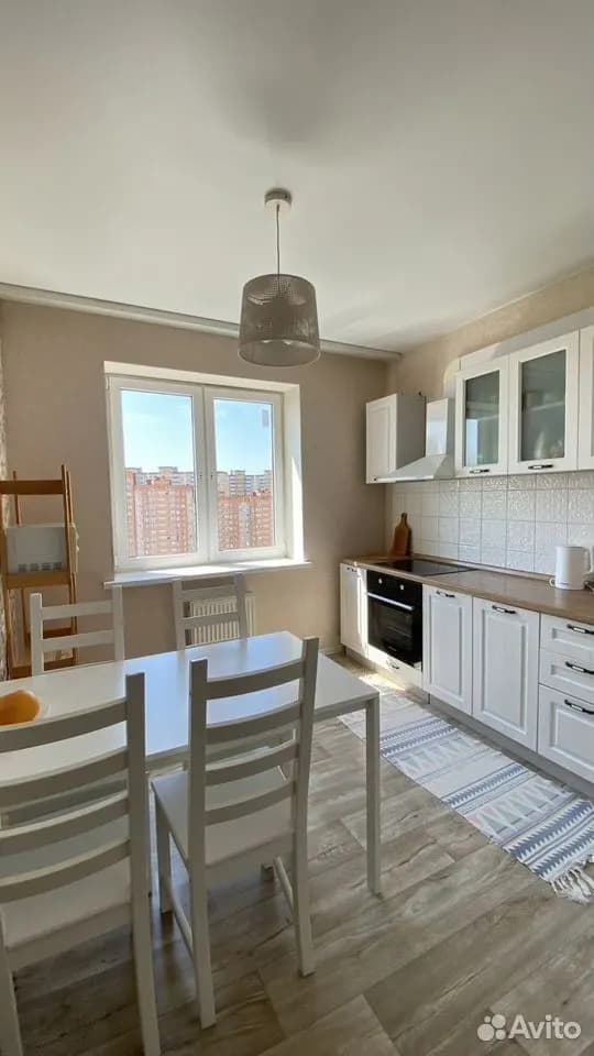 Продается 2-комн. квартира, 60.4 м²