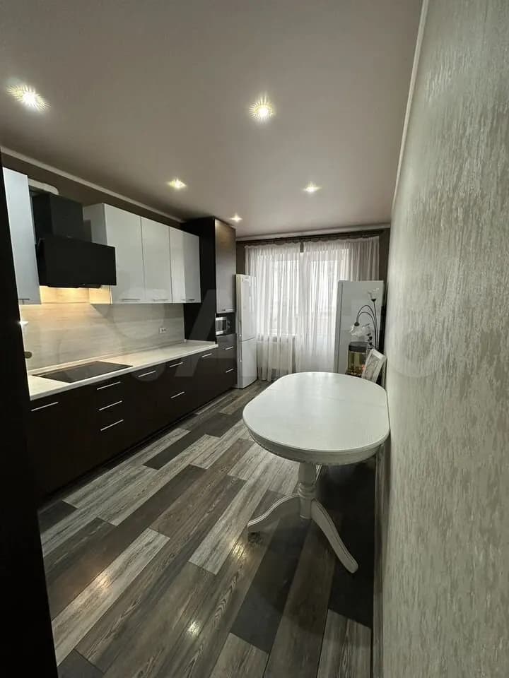 Продается 2-комн. квартира, 67 м²