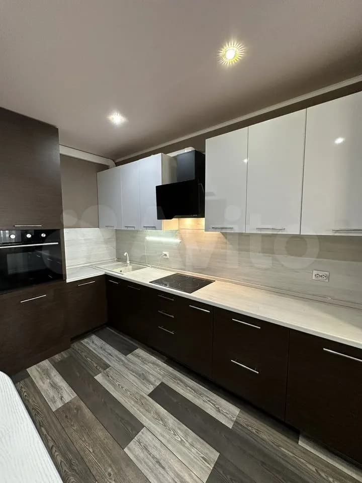 Продается 2-комн. квартира, 67 м² — фото 2