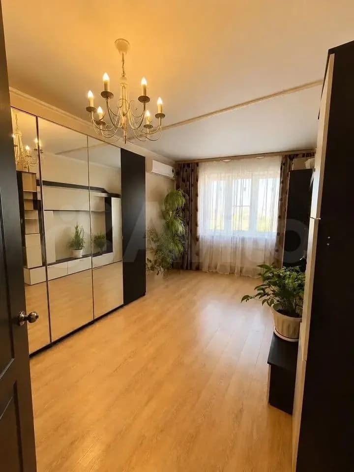 Продается 1-комн. квартира, 38 м² — фото 2